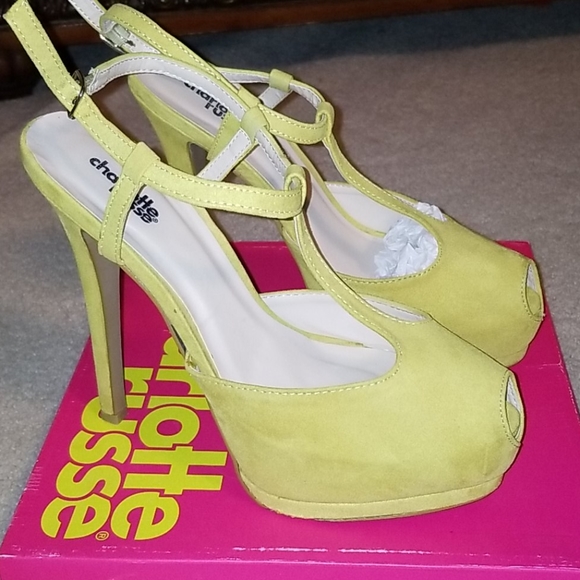 Heels - Picture 2 of 7